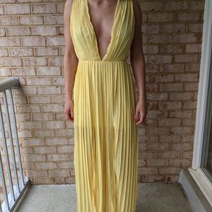 New Maxi Dress Boohoo Pleated Strappy Sides Yellow
